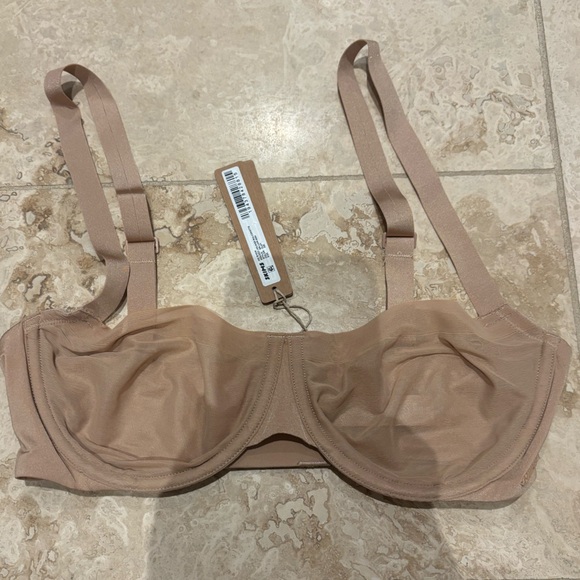NWT Skims Unlined Balconette Bra - Picture 6 of 9